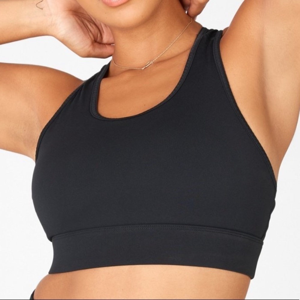 Fabletics On the Go medium impact black sports bra